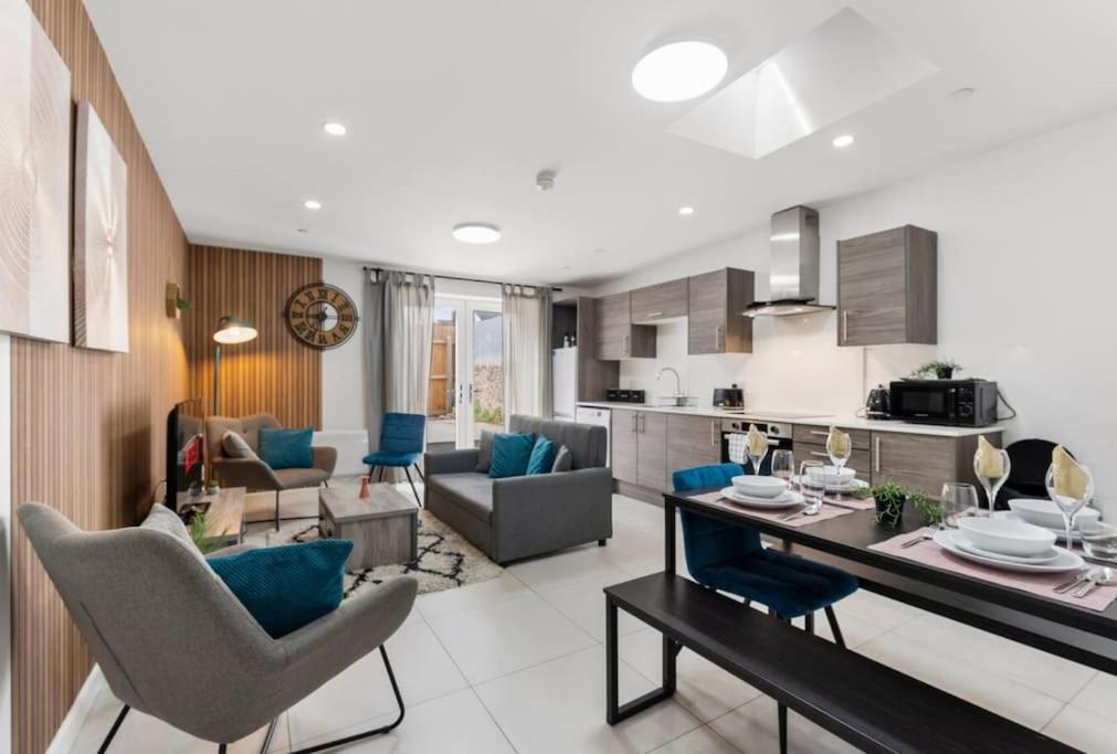 Modern Spacious Three Bedrooms With Private Garden Cardiff Exterior foto